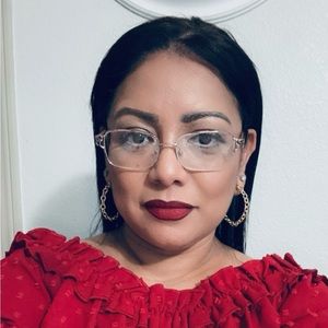 Meet your Posher, Consuelo